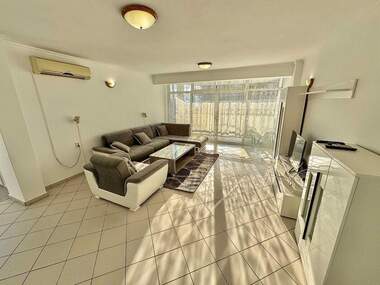 Închiriere - Apartament în Sarafovo,  Burgas