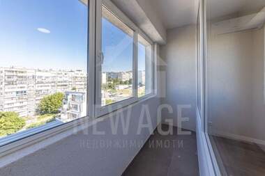 Vânzare - Apartament în Văzrajdane 3,  Varna