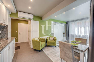 Kira - Apartman olarak Oborishte,  Sofia