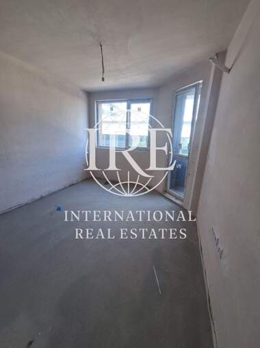Vânzare - Apartament în Văzrajdane 1,  Varna