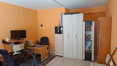 Închiriere - Birou/Magazin/Depozit/Salon de frumusețe/Restaurant în Zona B-5,  Sofia