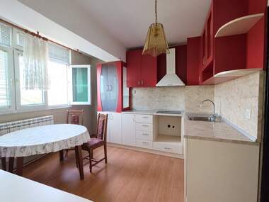 Miete - Wohnung in Wazrazhdane,  Ruse