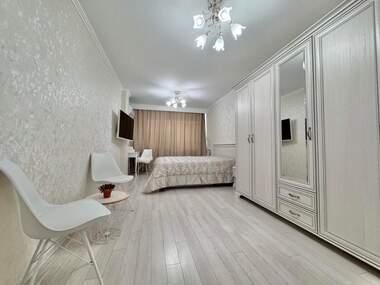 Închiriere - Apartament în Lazur,  Burgas