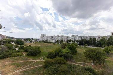 For sale - Apartment in Vazrajdane 2,  Varna