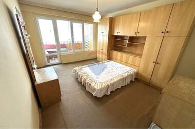 For sale - Apartment in Charodeyka - Iug,  Ruse