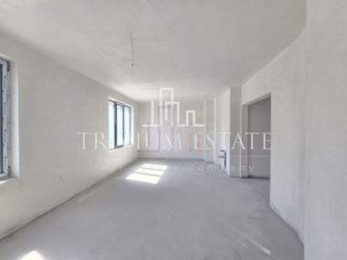 Продажба - Апартамент в Остромила,  Пловдив