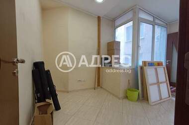 Ενοίκιο - Γραφείο σε Център,  София