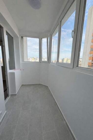 Продажба - Апартамент в Изгрев,  Бургас