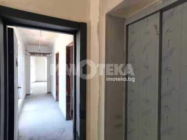 For sale - Apartment in Vazrajdane 2,  Varna