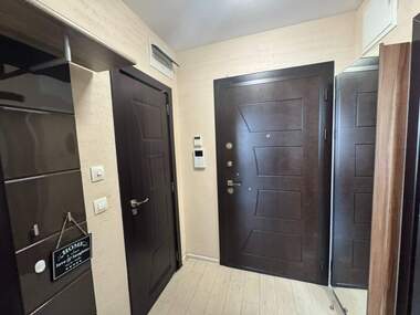 Închiriere - Apartament în Zornița,  Burgas