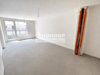Vânzare - Apartament în Hristo Smirnenski,  Plovdiv