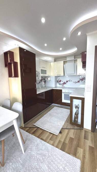 Închiriere - Apartament în Slaveîkov,  Burgas