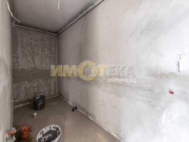 For sale - Office in Vazrajdane 2,  Varna