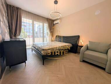Vânzare - Apartament în Țentralna poștia,  Varna