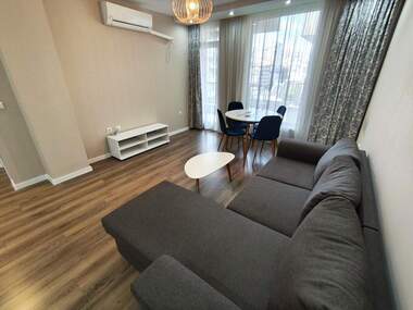 Închiriere - Apartament în Slaveîkov,  Burgas