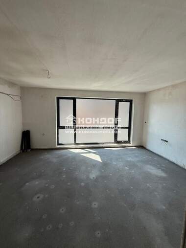 Vânzare - Apartament în Hristo Smirnenski,  Plovdiv