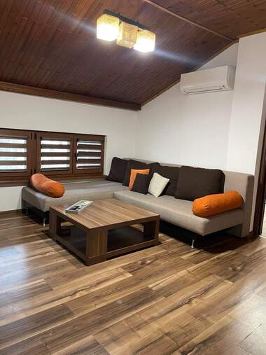 Închiriere - Apartament în Uceiliștini,  Haskovo