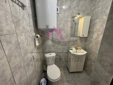 Наем - Апартамент в Колхозен пазар,  Варна
