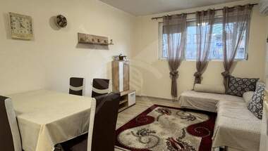 Închiriere - Apartament în Lazur,  Burgas