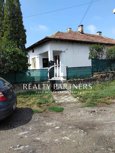 Продажба - Къща в Долни Раковец,  Перник