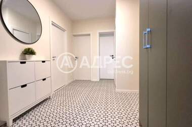 Închiriere - Apartament în Center,  Sofia
