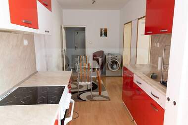 Închiriere - Apartament în Țveten kvartal,  Varna