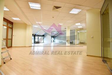 For rent - Office in Liatno kino Trakia,  Varna
