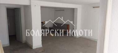 Продажа - Магазин/Офис/Салон красоты/Заведение/Стоматологический кабинет в Център,  Велико Търново