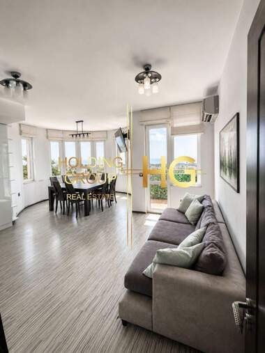 Продажба - Апартамент в Траката,  Варна