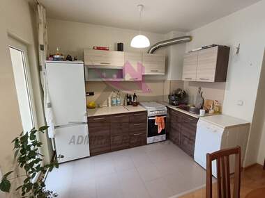 For rent - Apartment in Kolhozen pazar,  Varna