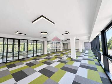 For rent - Office in Promishlena zona - Iug,  Veliko Tarnovo