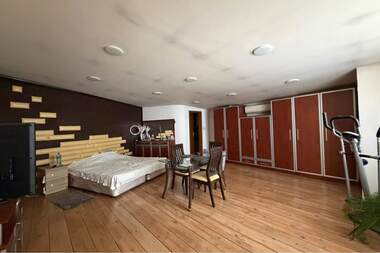For rent - Building in Centar,  Targovishte