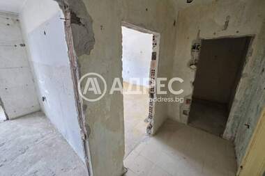 Vânzare - Apartament în Hale,  Iambol