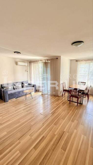 For rent - Apartment in HEI,  Varna