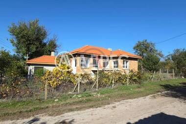 For sale - House in Cherventsi,  Varna