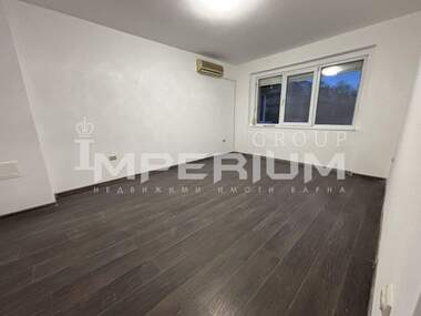 For sale - Apartment in Avtogara,  Varna