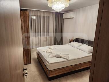 Închiriere - Apartament în Bazar Levski,  Varna