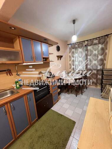 Închiriere - Apartament în Matematiceeskata gimnazia,  Șumen