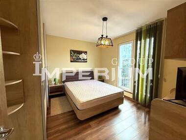Închiriere - Apartament în Ceaîka,  Varna