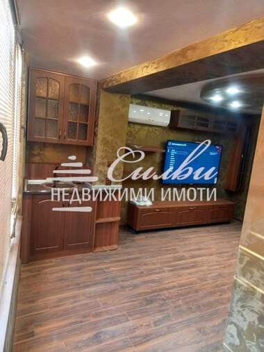 Продажба - Апартамент в Пазара,  Шумен