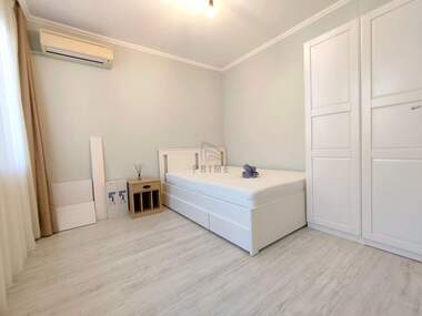 Kira - Ev olarak Sarafovo,  Burgas