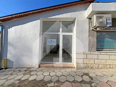 Închiriere - Magazin/Birou/Depozit/Salon de frumusețe/Restaurant/Cabinet de stomatologie în Novi Pazar,  Șumen