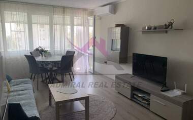 Închiriere - Apartament în Ceaîka,  Varna