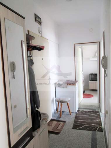 For rent - Apartment in Kolhozen pazar,  Varna