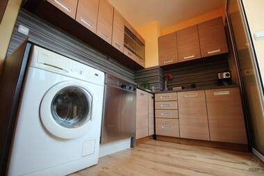 Închiriere - Apartament în Izgrev,  Burgas