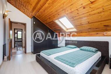 For sale - House in Borovec - Iug,  Varna