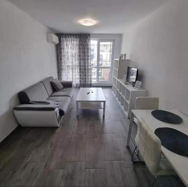 Miete - Wohnung in Mladejki halm,  Plowdiw