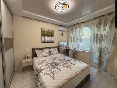 Închiriere - Apartament în Zornița,  Burgas