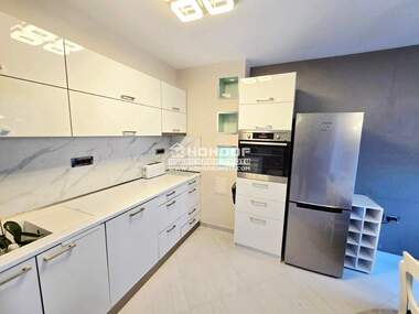 Vânzare - Apartament în Kărșiaka,  Plovdiv