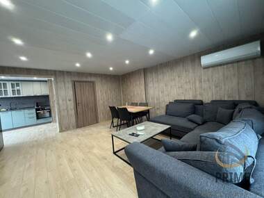 Închiriere - Apartament în Lazur,  Burgas